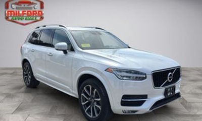 2021 Volvo XC90 Momentum