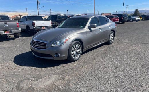2013 Infiniti M37