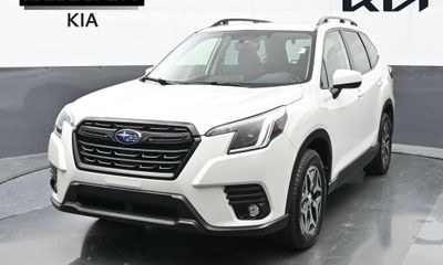 2024 Subaru Forester Premium