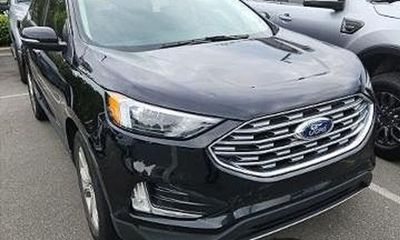 2023 Ford Edge Titanium