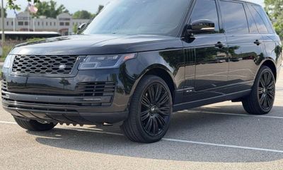 2019 Land Rover Range Supercharged LWB
