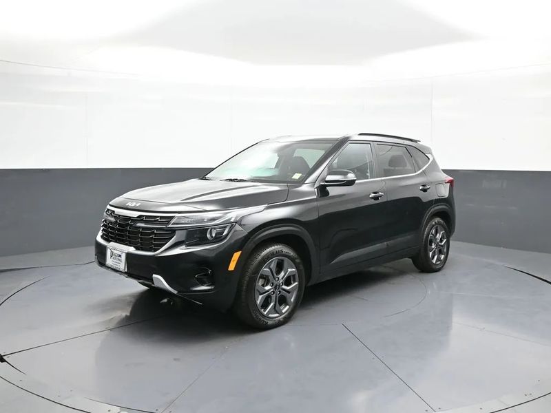 2024 Kia Seltos — a typically priced live listing