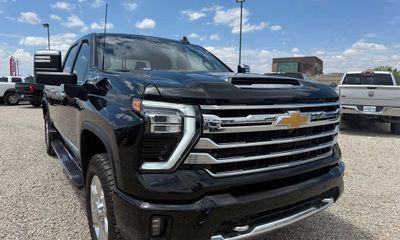2024 Chevrolet Silverado HD High Country