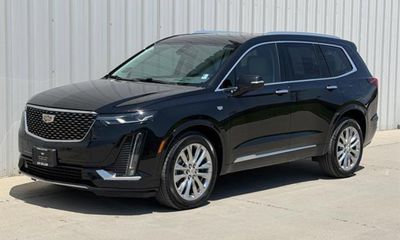 2022 Cadillac XT6 Premium Luxury