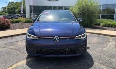 2023 Volkswagen Golf GTI Autobahn