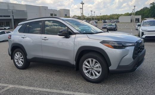 2026 Toyota Corolla Cross LE