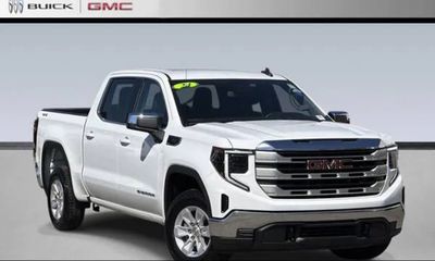 2024 GMC Sierra SLE