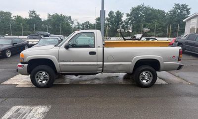 2004 GMC Sierra K2500 Heavy Duty