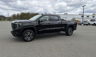 2022 GMC Sierra AT4