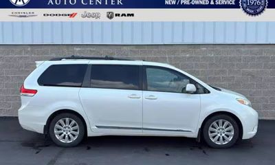 2012 Toyota Sienna XLE