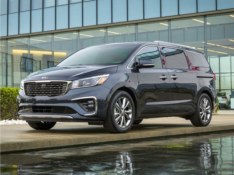 2019 Kia Sedona — a typically priced live listing
