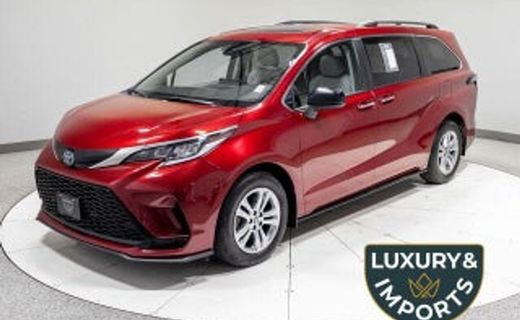 2022 Toyota Sienna LE