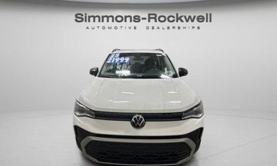 2025 Volkswagen Taos 4Motion S