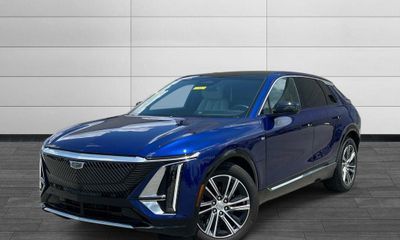 2024 Cadillac Lyriq LUX 1