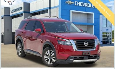 2024 Nissan Pathfinder SL