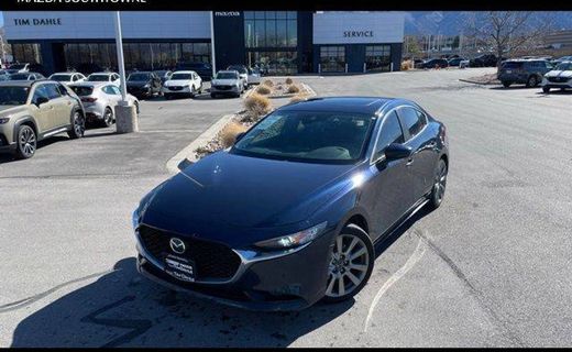 2022 Mazda MAZDA3 Preferred Package