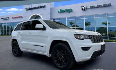 2019 Jeep Grand Cherokee Laredo