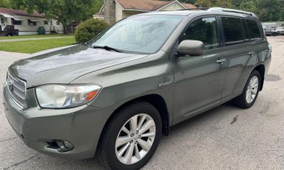 2010 Toyota Highlander Medium