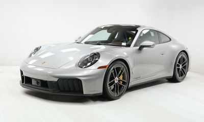2025 Porsche 911 Carrera GTS 4