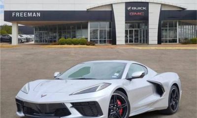 2020 Chevrolet Corvette Standard 1LT