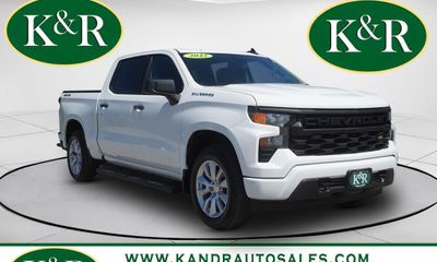 2022 Chevrolet Silverado Custom