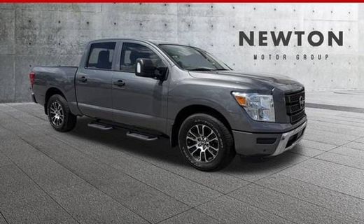 2023 Nissan Titan