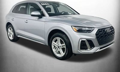 2025 Audi Q5 E S Line Quattro