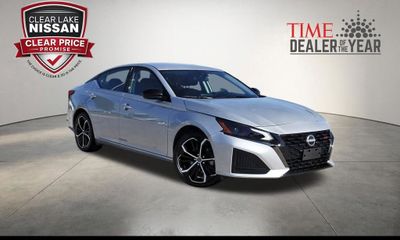 2025 Nissan Altima SR
