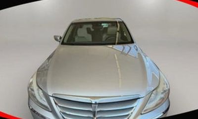 2012 Hyundai Genesis GLS