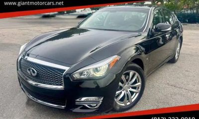 2019 Infiniti Q70 37 Luxe
