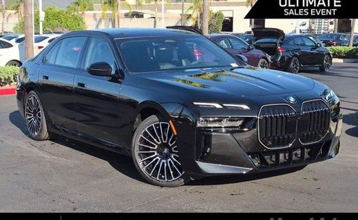 2026 BMW 740I