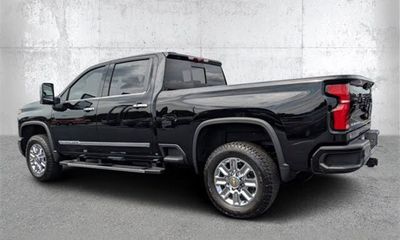 2024 Chevrolet Silverado HD High Country