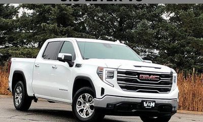 2025 GMC Sierra SLT
