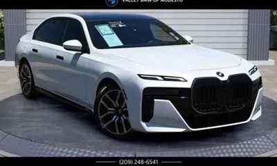 2025 BMW 740I xDrive