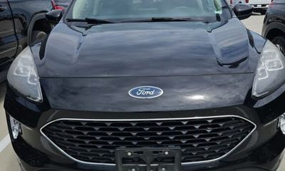 2020 Ford Escape Titanium