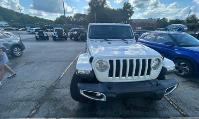 2021 Jeep Gladiator Overland