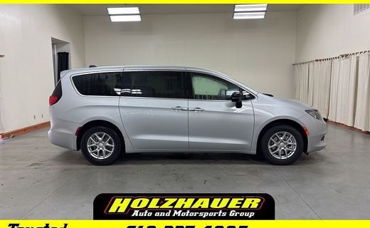 2026 Chrysler Voyager LX
