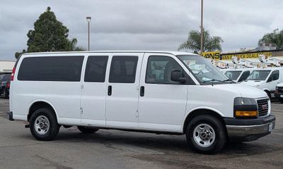 2018 GMC Savana Passenger LT EXT