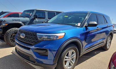 2023 Ford Explorer Base