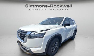 2024 Nissan Pathfinder S