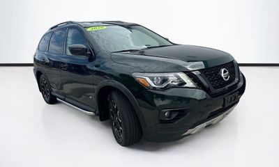 2020 Nissan Pathfinder SV