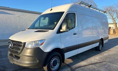 2023 Mercedes-Benz Sprinter 907 VS30