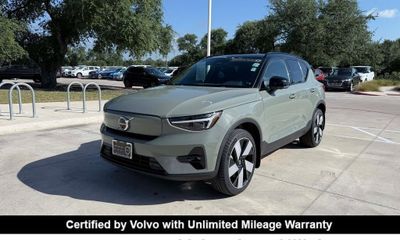 2023 Volvo XC40 Ultimate Dark
