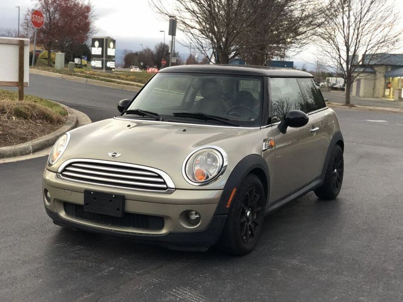 2009 Mini Cooper — a typically priced live listing