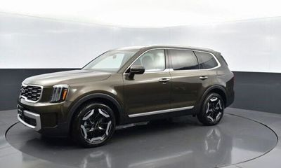2023 Kia Telluride S