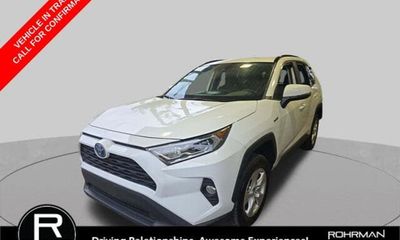 2020 Toyota RAV4 XLE