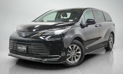 2021 Toyota Sienna XLE 7 Passenger