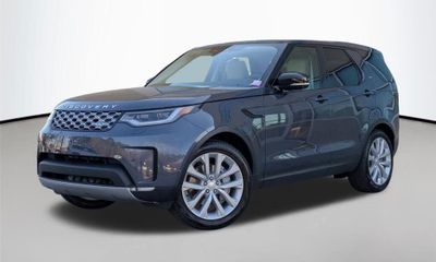 2026 Land Rover Discovery P300 S