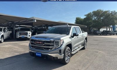 2026 GMC Sierra SLT