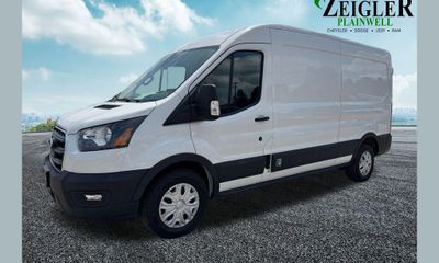 2023 Ford Transit Base